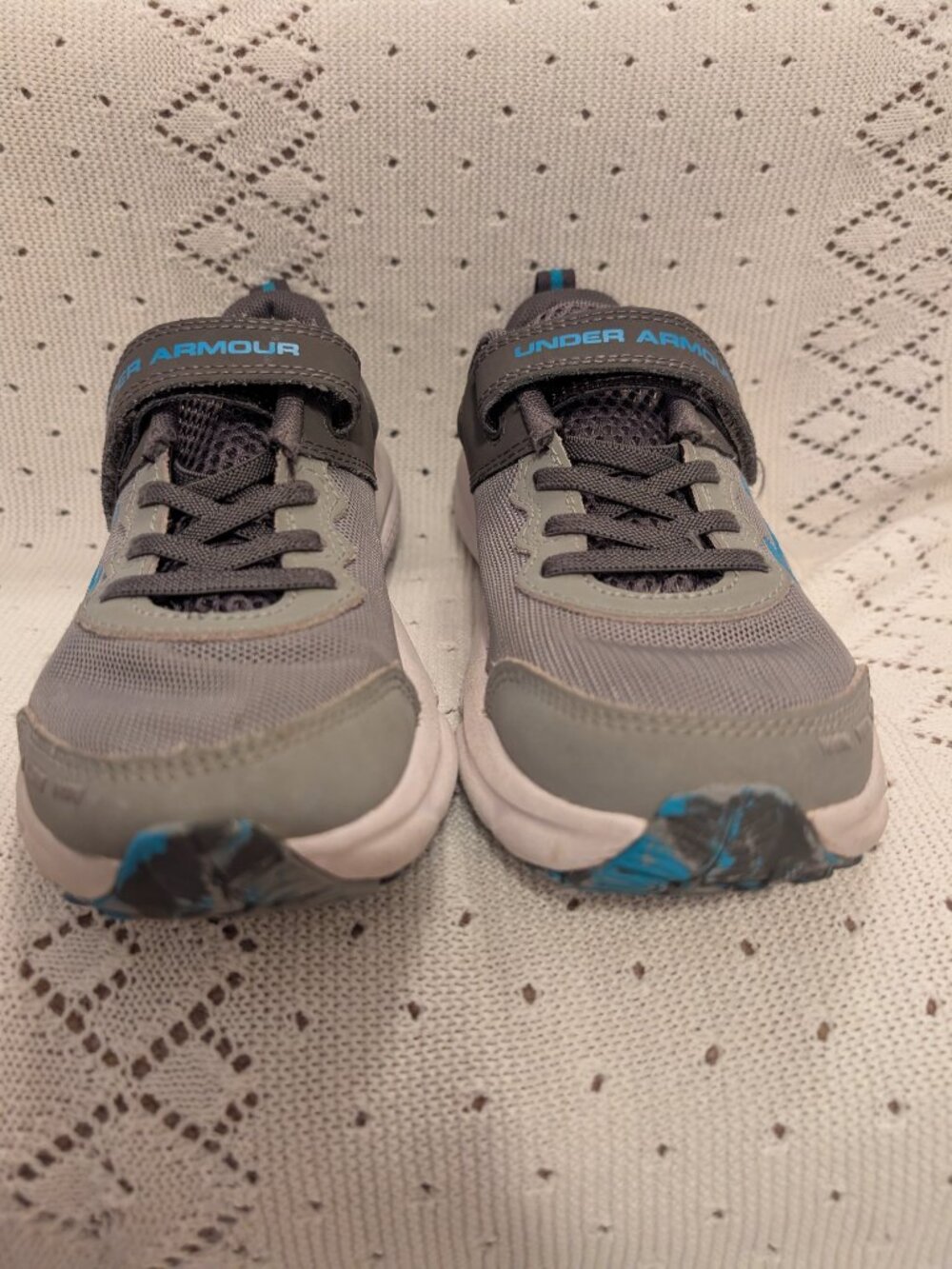 Lot! 2 pair Under Armour Shoes Sneakers Size 2Y blue yellow gray - Picture 10 of 16